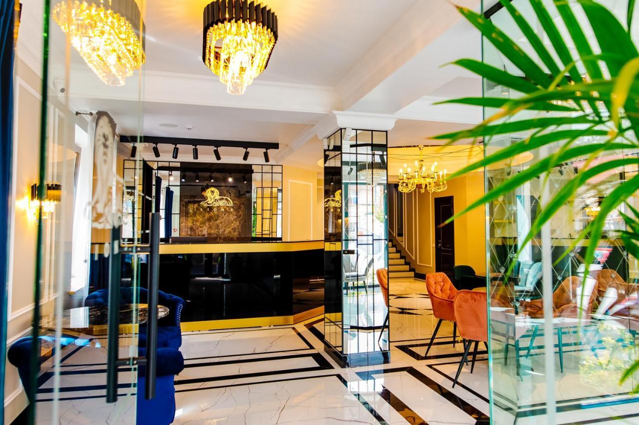 Lion'S Hotel Chisinau Ngoại thất bức ảnh