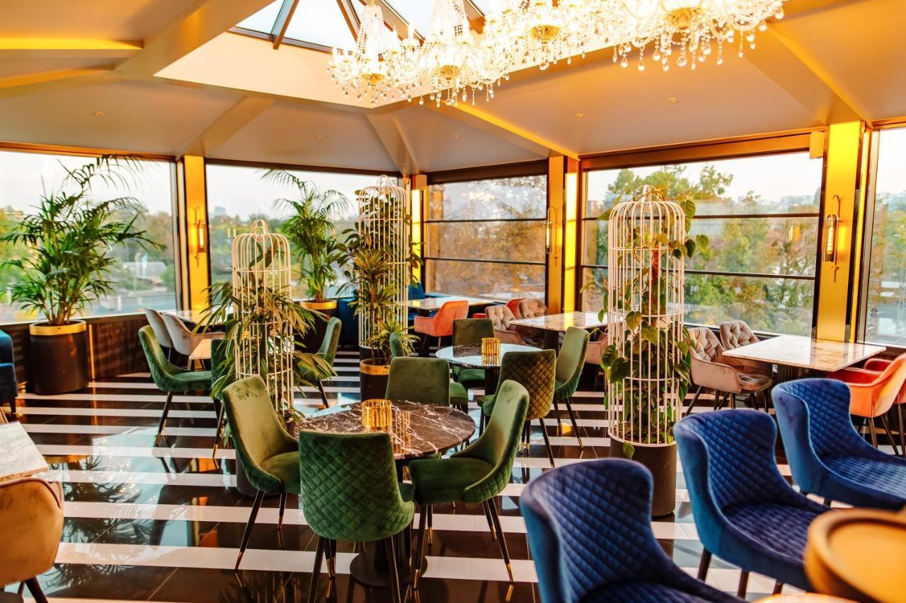 Lion'S Hotel Chisinau Ngoại thất bức ảnh