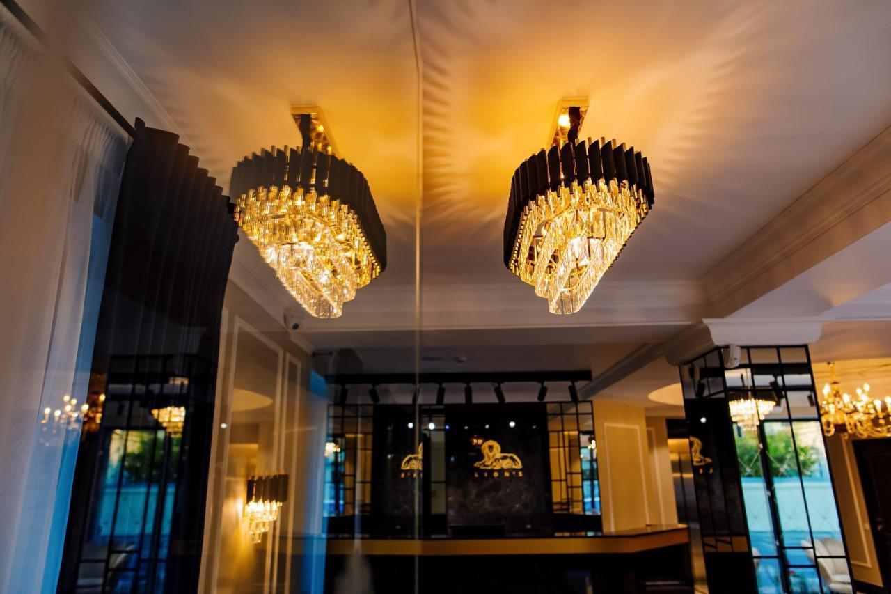 Lion'S Hotel Chisinau Ngoại thất bức ảnh