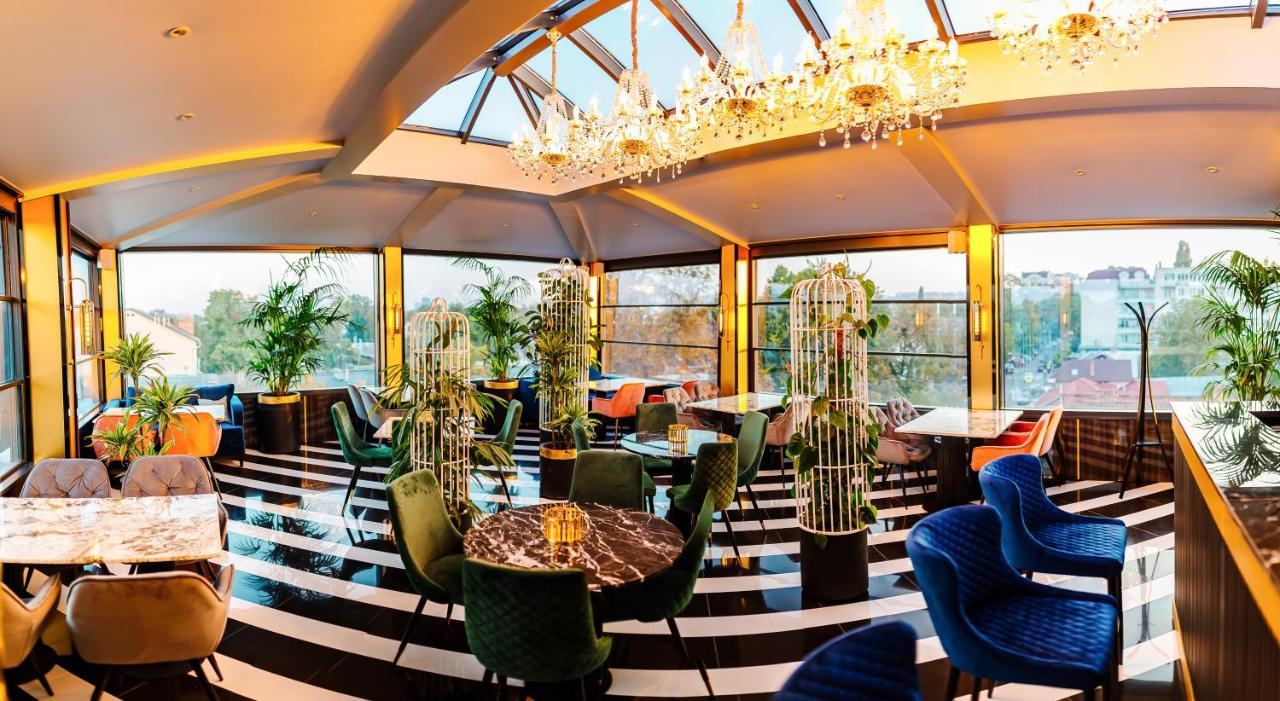 Lion'S Hotel Chisinau Ngoại thất bức ảnh