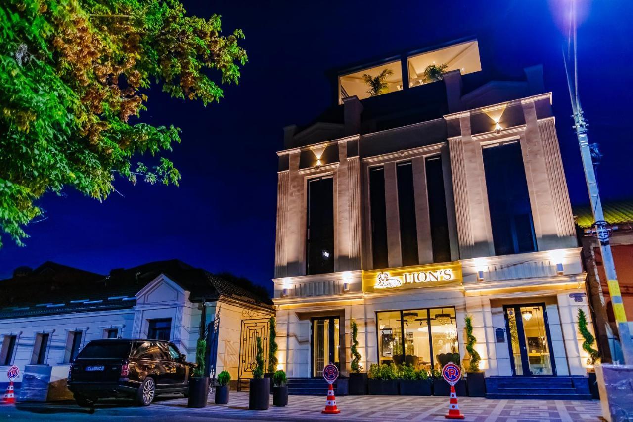 Lion'S Hotel Chisinau Ngoại thất bức ảnh